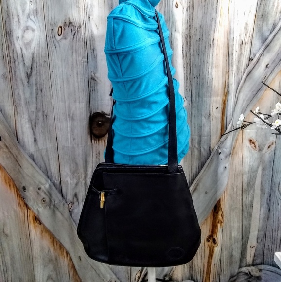 Longchamp Handbags - Longchamp Roseau Purse Black Leather, Toggle